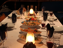 diner aan boord van Turkse Gulet